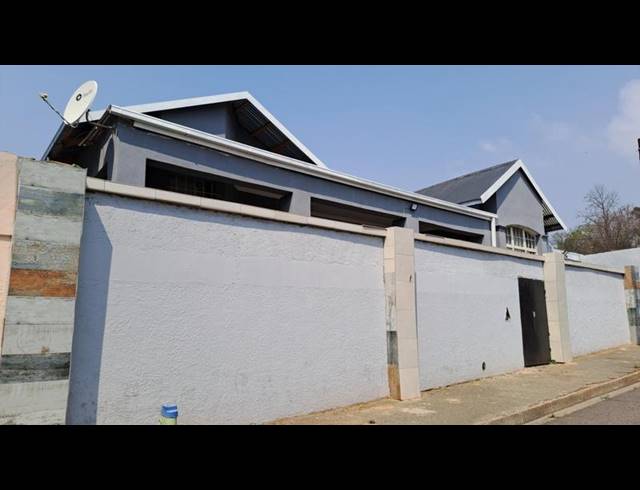 6 BEDROOM HOUSE FOR SALE IN KENSINGTON